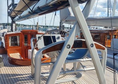 Megayacht Carbon Boom Crutch